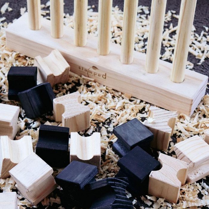 Stumped Four-In-A-Row Game - Family Edition - Image 5